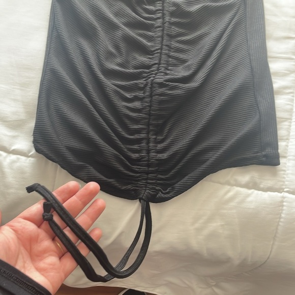 Black dress - Picture 3 of 4